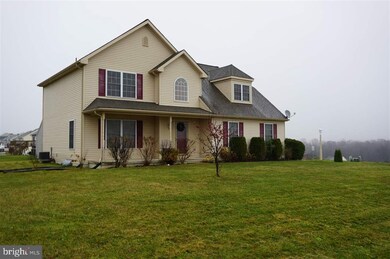 205 Payne Dr, Mount Wolf, PA 17347 - photo 2