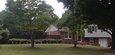 127 Sparrow Ln, Statesville, NC 28625 - photo 3