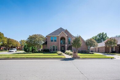 501 Springhill Dr, Hurst, TX 76054 - photo 2