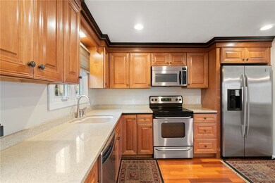 32 Freedom Ct, Johnston, RI 02919 - photo 4