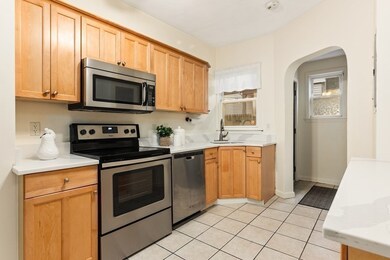 17 Kensington Park unit 1, Lynn, MA 01902 - photo 4
