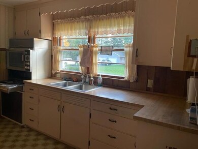 44 Pierce St, Gardiner, ME 04345 - photo 7