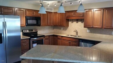 1502 W Pershing (18)