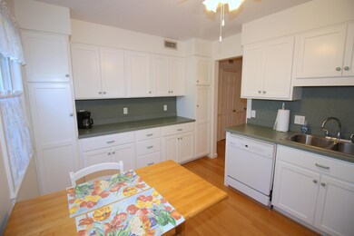 Sunny Kitchen