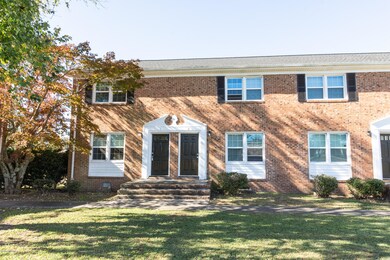 329 Richlands Ave unit 1, Jacksonville, NC 28540 - photo 2