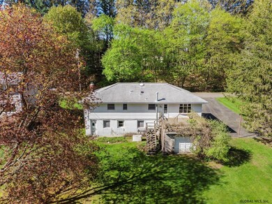 13 Hickory Ln, Schenectady, NY 12302 - photo 4