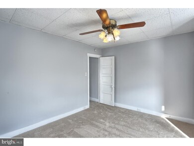 1534 Locust St, Reading, PA 19604 - photo 5