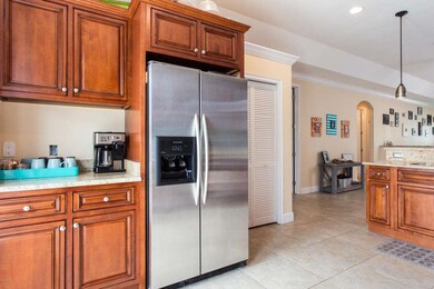 08-117 Bay Dr N