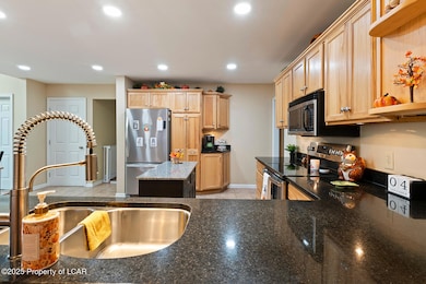 129 E Saylor Ave, Wilkes Barre, PA 18702 - photo 6