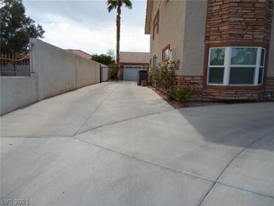 3745 E Viking Rd, Las Vegas, NV 89121 - photo 3