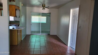 Dining & entrance to AZ Room