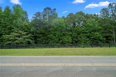 25/26 Sutton Spring Rd unit 25/26, York, SC 29745 - photo 3