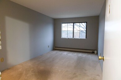 136 Mammoth Rd unit 27, Hooksett, NH 03106 - photo 6