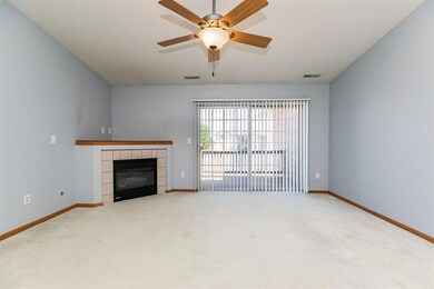 3110 Wilson Ave SW unit C10, Cedar Rapids, IA 52404 - photo 2