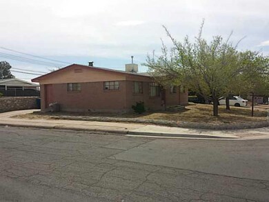 1054 Lomaland Dr, El Paso, TX 79907 - photo 4