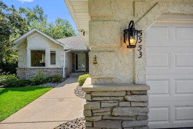 5553 Fenway Ct, Saint Paul, MN 55110 - photo 3