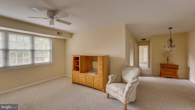 826 South Ave unit R11, Secane, PA 19018 - photo 6