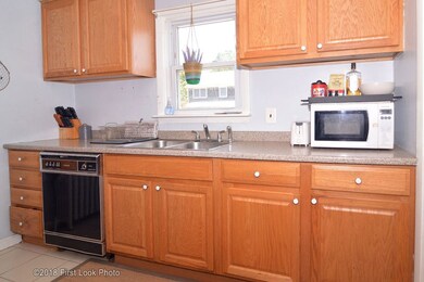 7 Rego Rd, Middletown, RI 02842 - photo 6