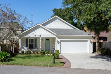 402 Bayshore Dr, Pensacola, FL 32507 - photo 7