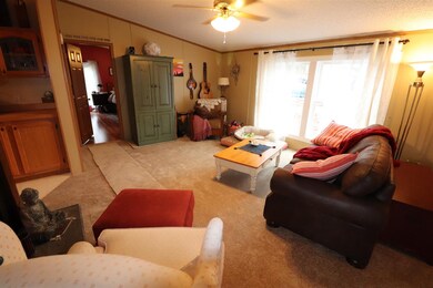 159 Mirror Lake Rd, North Woodstock, NH 03262 - photo 3