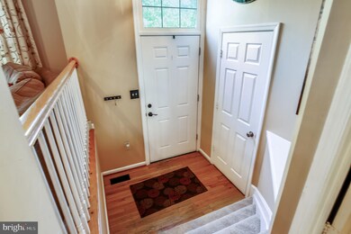 13052 Cobble Ln, Clifton, VA 20124 - photo 2