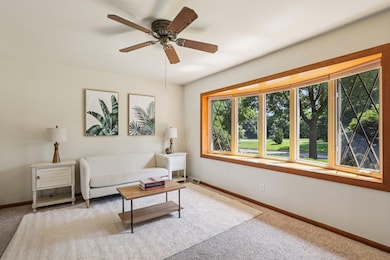 10-web-or-mls-W Kinnickinnic River Pkwy-
