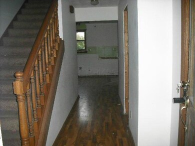 ENTER FRONT DOOR
