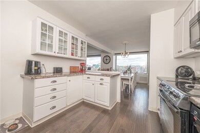 Gateway Towers unit 7E, Pittsburgh, PA 15222 - photo 5