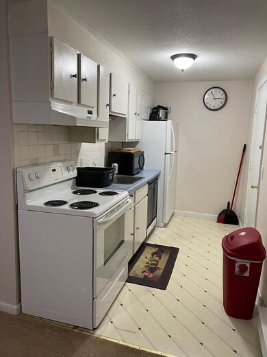 5 Turnpike Rd unit 212, Townsend, MA 01469 - photo 2