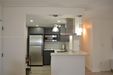 2201 Brickell Ave unit 8, Miami, FL 33129 - photo 2