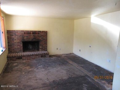 2061 Selah Loop Rd, Selah, WA 98942 - photo 6