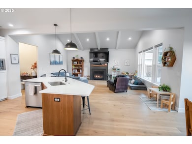 1035 S 33rd St, Springfield, OR 97478 - photo 6