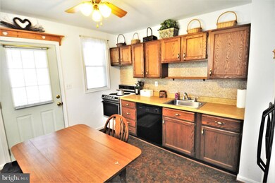 4702 Ridgeway Ave, Baltimore, MD 21206 - photo 3