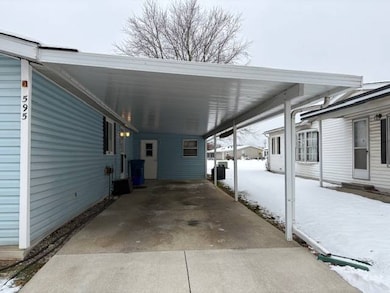 595 Mallard St, Rochester Hills, MI 48309 - photo 4