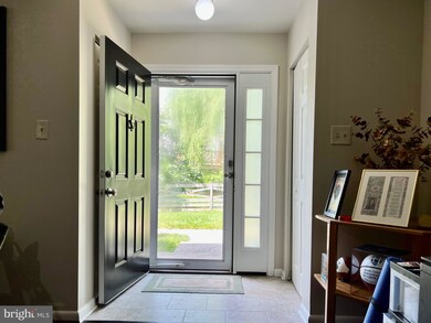 18150 Rolling Meadow Way, Olney, MD 20832 - photo 3