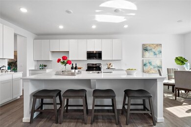 Large Center Island with Seating in Kitchen