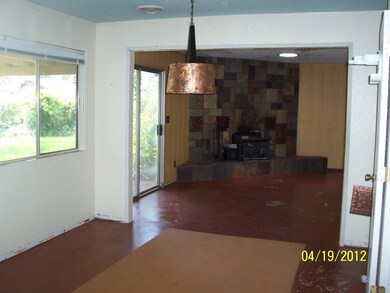 Dining room looking toward Family room
