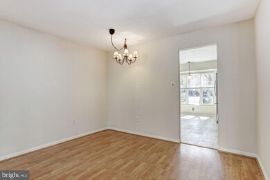 1484 Lowell Ct, Crofton, MD 21114 - photo 3