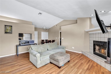 5419 Centurion Ct unit 203, Las Vegas, NV 89122 - photo 4