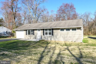 2148 N Line St, Lansdale, PA 19446 - photo 2