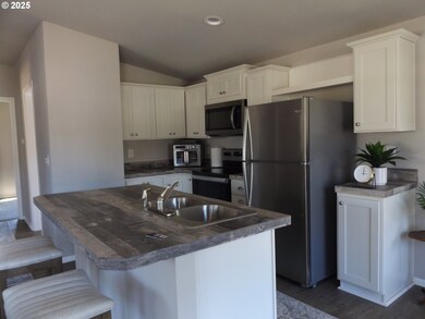 1200 E Central Ave unit 80, Sutherlin, OR 97479 - photo 4