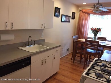 22 Candon Ct, Staten Island, NY 10309 - photo 3