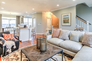 1071 Phinney Ln, Des Plaines, IL 60018 - photo 5