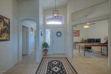 4518 E Thorn Tree Dr Cave-large-003-2-Fo
