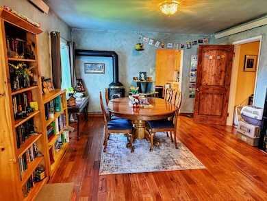 315 E Sewell St, Sundance, WY 82729 - photo 6