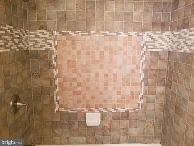 3748 Persimmon Cir unit 3748, Fairfax, VA 22031 - photo 6