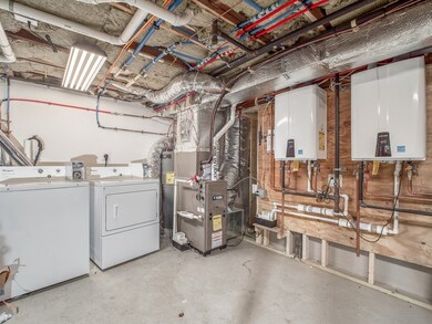 121 W Adams St unit 2, Somerville, MA 02144 - photo 2