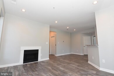 2004 Peggy Stewart Way unit 210, Annapolis, MD 21401 - photo 2