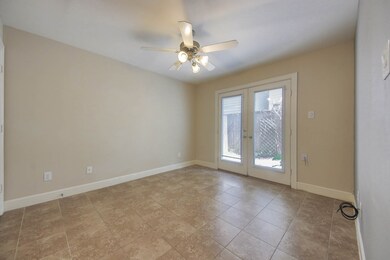 650 Westcross St unit 32, Houston, TX 77018 - photo 4