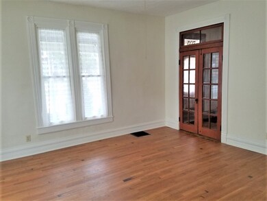 705 E Walnut St, Washington, IN 47501 - photo 3